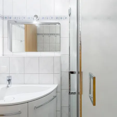 Appartement Am Park 4 *