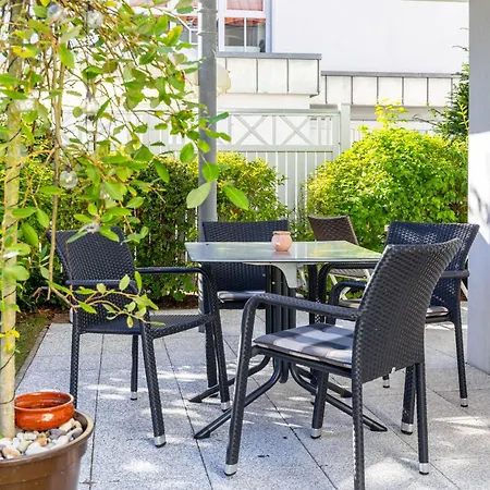 Apartment Am Park 4 *